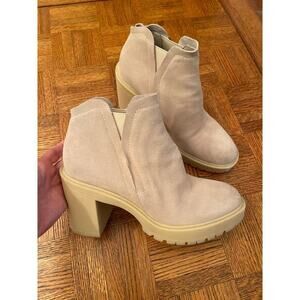 Dolce Vita platform suede booties tan size 9